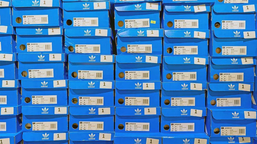 Cajas de Zapatillas en la tienda ADIDAS