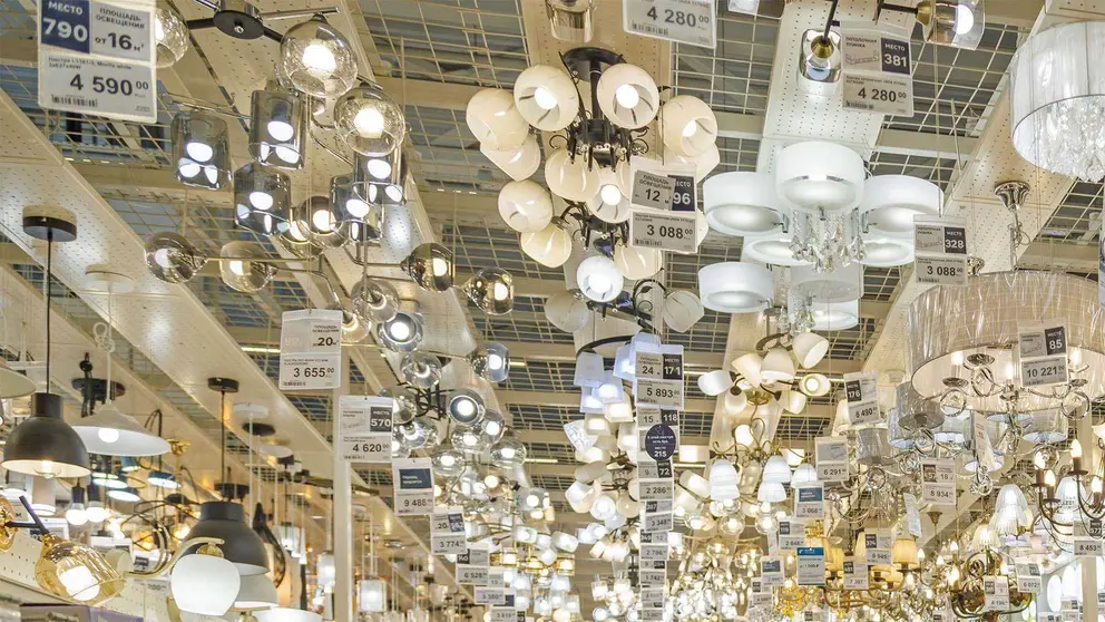 Leroy Merlin busca que estas dos l&aacute;mparas para sal&oacute;n, puedan convertirse en un imprescindible para la decoraci&oacute;n del hogar para sus clientes