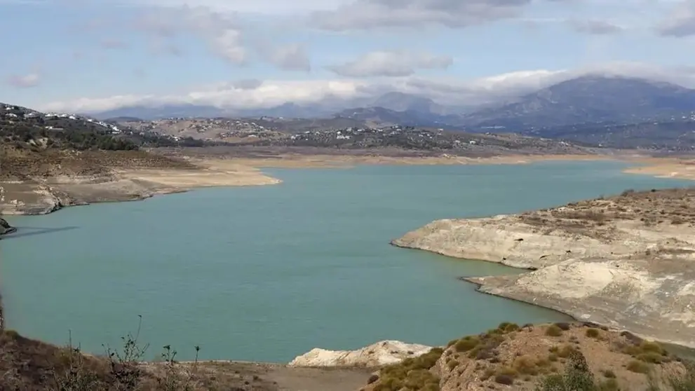Imagen de un embalse en Andaluc&iacute;a