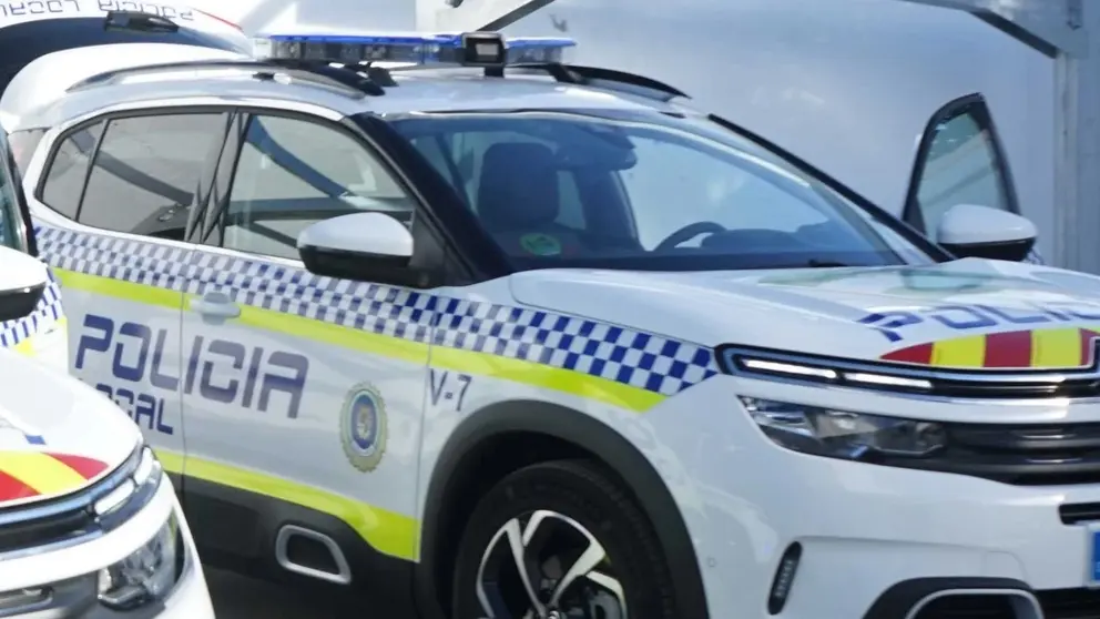 Un coche de la Polic&iacute;a Local de Co&iacute;n