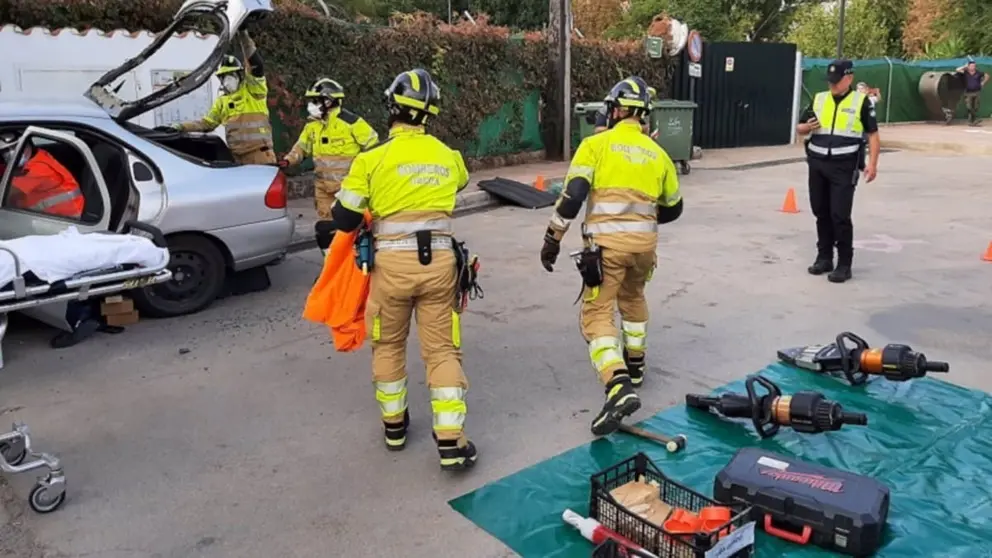 Bomberos de Ja&eacute;n se desplazan hasta el lugar de los hechos