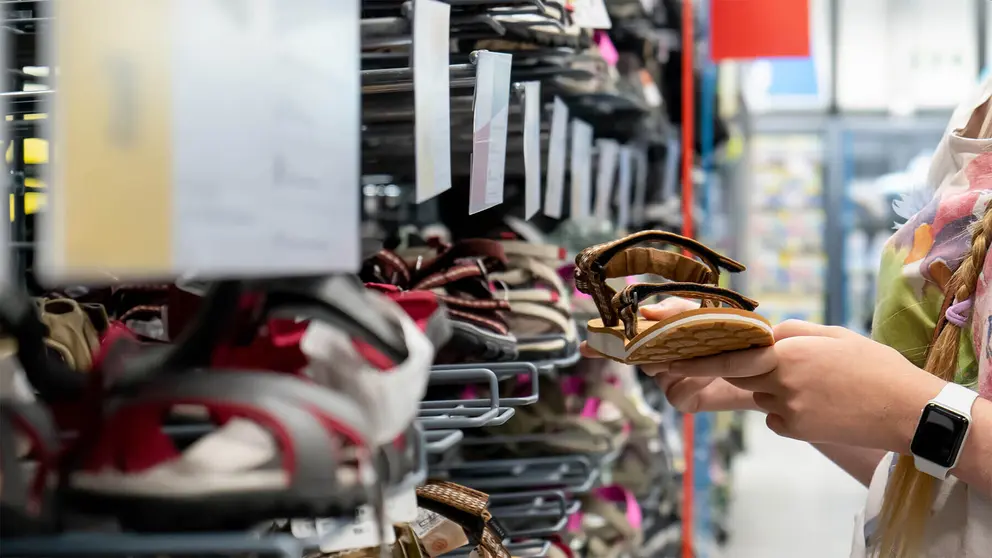Secci&oacute;n de sandalias de Decathlon