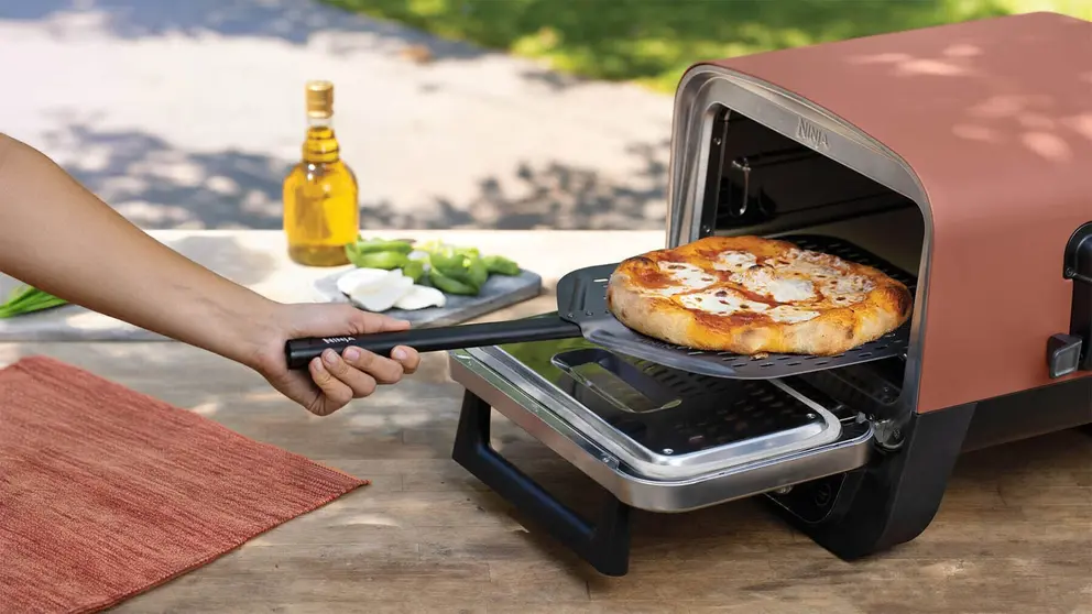 Horno el&eacute;ctrico de exterior 8 en 1 Ninja Woodfire