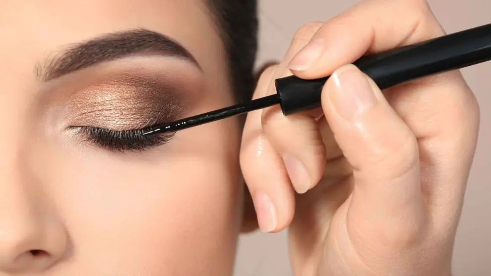 Perfilador de ojos Eyeliner waterproof Deliplus de Mercadona