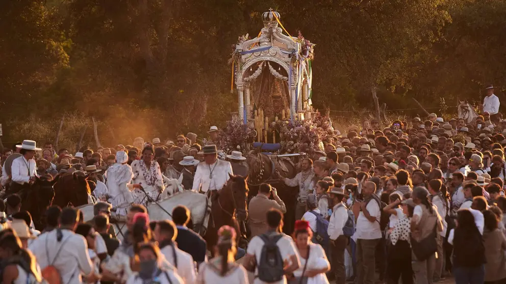 La Hermandad del Roc&iacute;o de Huelva en Almonte | Salvador L&oacute;pez Medina