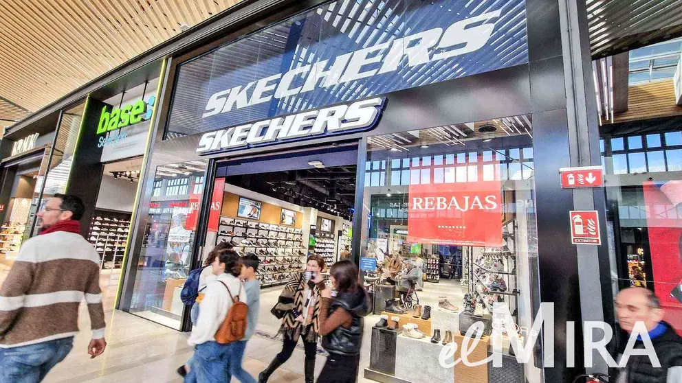 Firma Skechers en Centro Comercial Lagoh de Sevilla