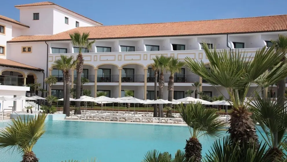 Un hotel de Chiclana se encuentra a la caza de trabajadores