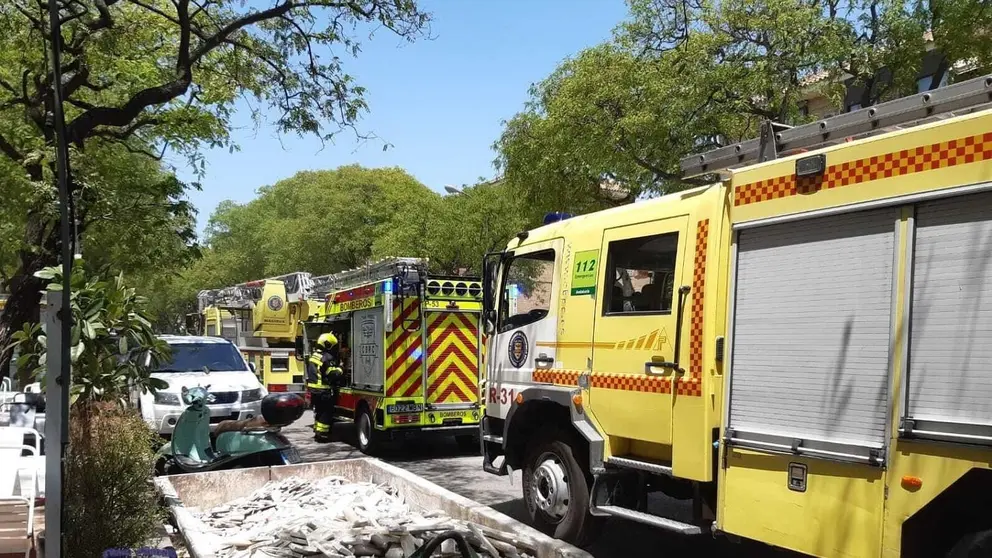 Bomberos intervienen en un incendio en Jerez