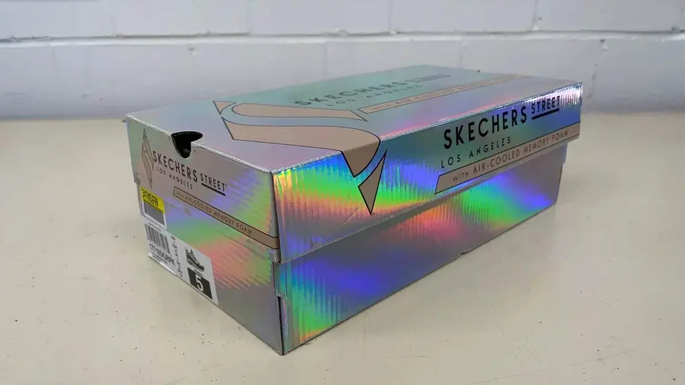 Caja de zapatillas de Skechers UNO