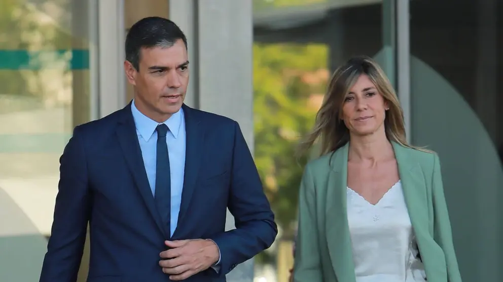 Pedro S&aacute;nchez, junto a Bego&ntilde;a G&oacute;mez