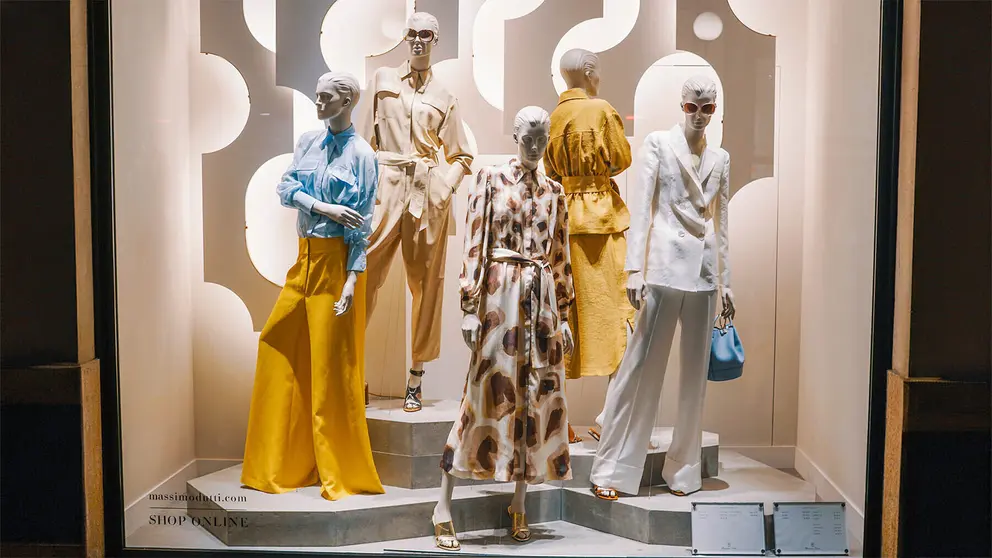 Escaparate de tienda Massimo Dutti