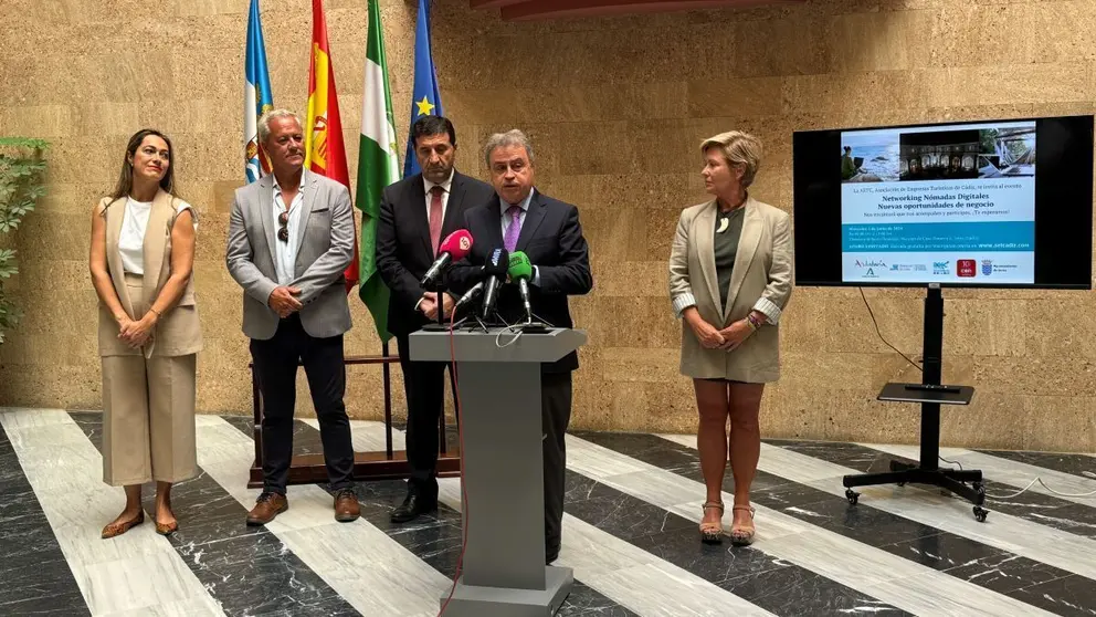 Presentaci&oacute;n del evento&nbsp;'Networking N&oacute;madas Digitales, nuevas oportunidades de negocio' | Cristo Garc&iacute;a