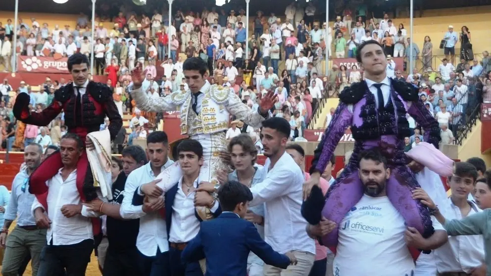 Roca Rey, Pablo Aguado y El Melli  a hombros | Marciano Bre&ntilde;a