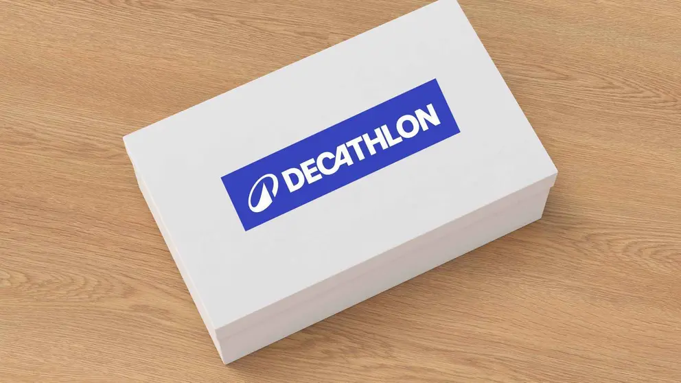 Caja de zapatillas de Decathlon