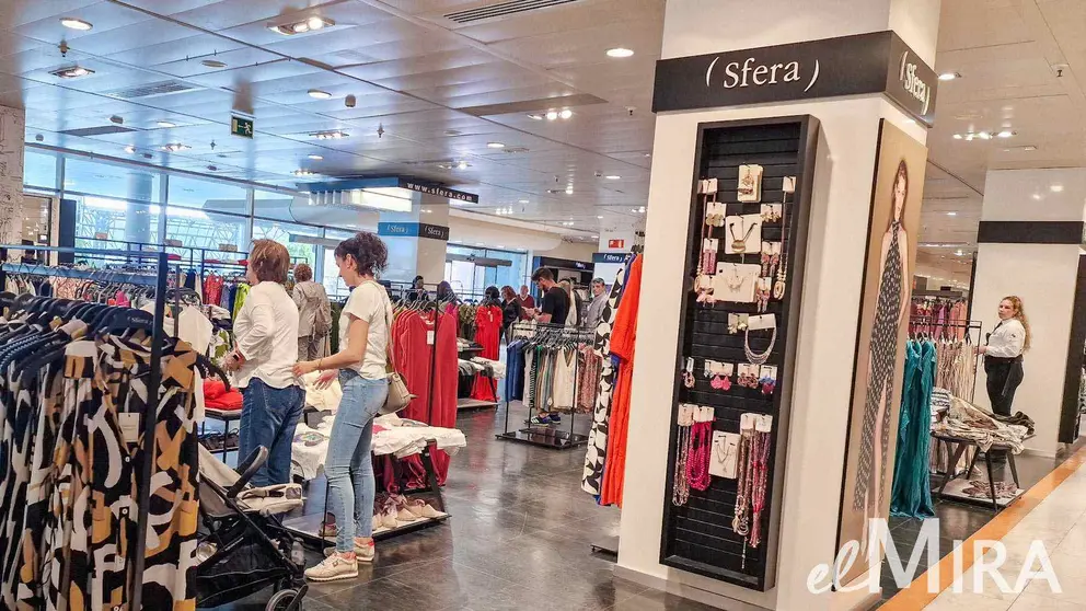 Secci&oacute;n de Sfera en El Corte Ingl&eacute;s de C&aacute;diz - JN para El MIRA