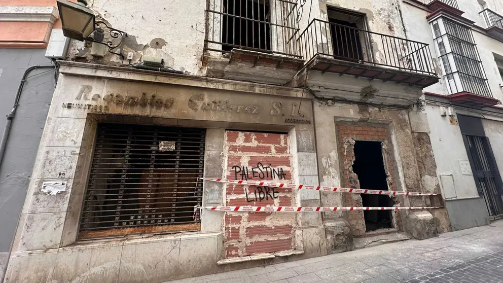 Edificio abandonado en la calle Bizcocheros de Jerez