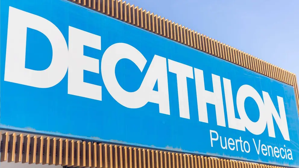 Tienda Decathlon en Puerto Venecia, Zaragoza
