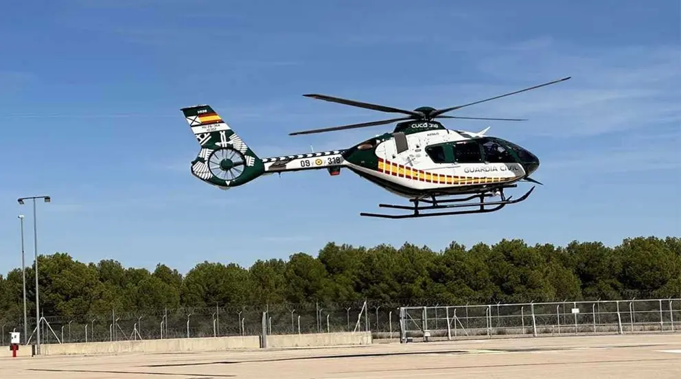 Un helic&oacute;ptero de la Guardia Civil