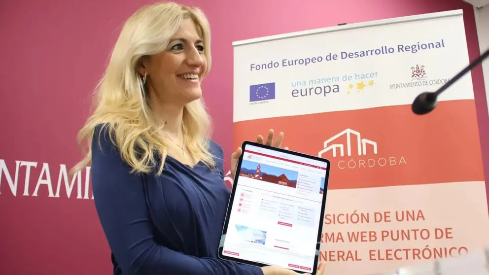 La teniente de alcalde Lourdes Morales ha presentado la nueva p&aacute;gina web