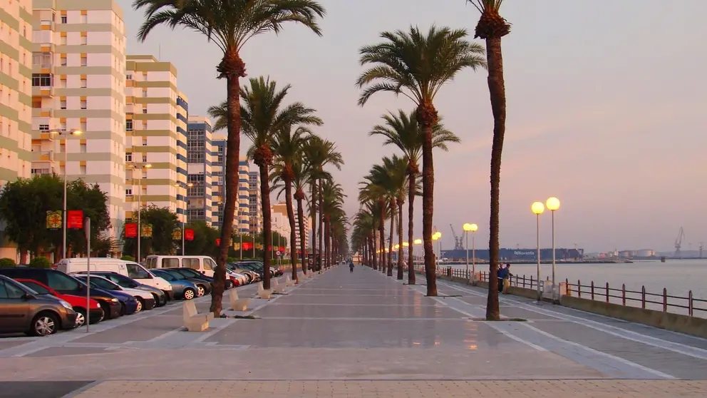 La Avenida de la Bah&iacute;a en C&aacute;diz