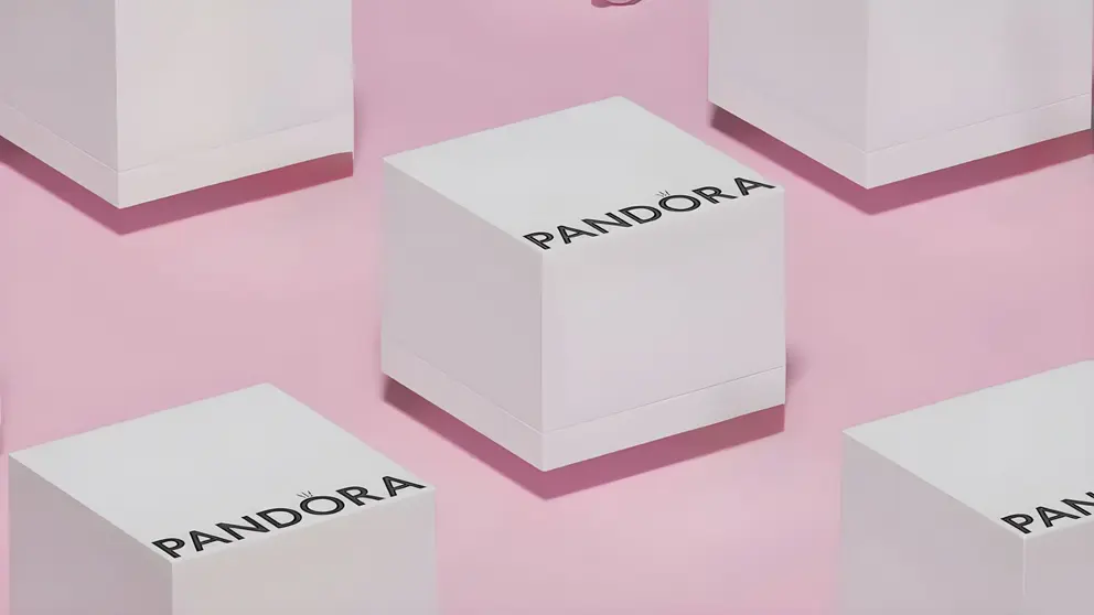 Caja de Pandora de charms, pendientes, collares y pulseras