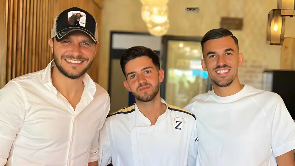 Joaqu&iacute;n y Dani Ceballos en el restaurante Zezeo Neotaberna | Instagram