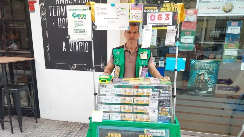 Pedro Fern&aacute;ndez, el vendedor que reparti&oacute; los cupones premiados