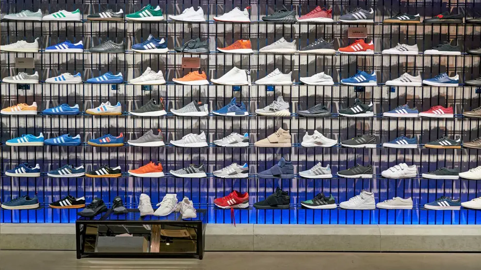 Adidas interior de tienda