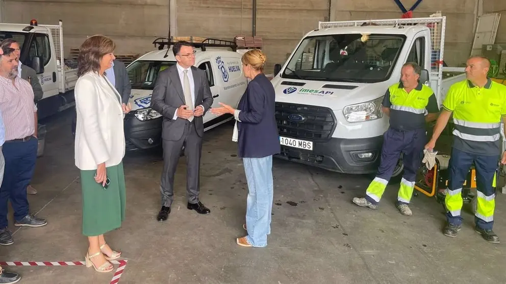 La alcaldesa Pilar Miranda, durante la visita a las instalaciones