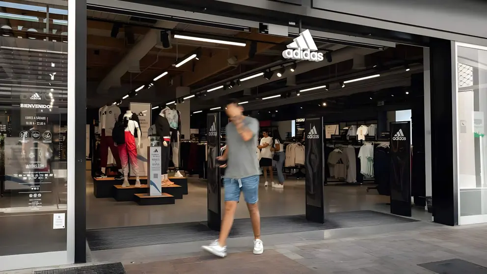 Tienda Adidas en PC Luz Shopping de Jerez