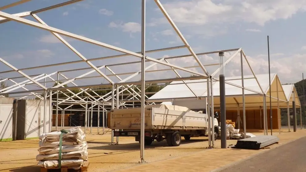 Montaje de casetas en la Feria de San Lucas de Ja&eacute;n