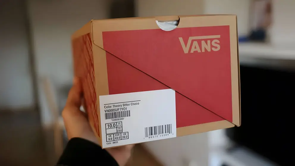 Caja de calzado VANS
