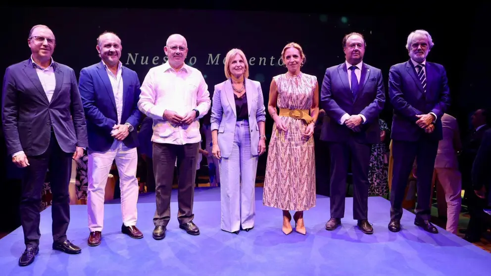 Personalidades en la presentaci&oacute;n de la candidatura a Capital Europea de la Cultura