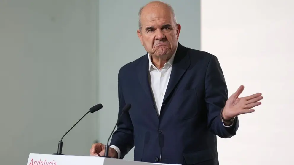 Manuel Chaves, durante una comparecencia p&uacute;blica