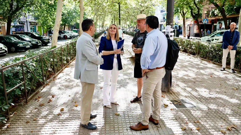 La alcaldesa de Granada, Marifr&aacute;n Carazo, en el centro de la imagen (1)