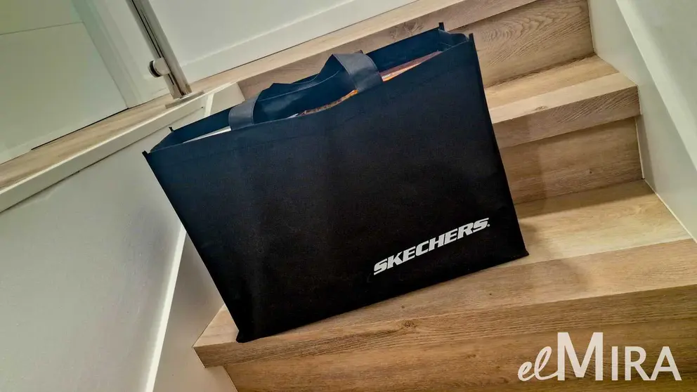 Bolsa de compra de Skechers 