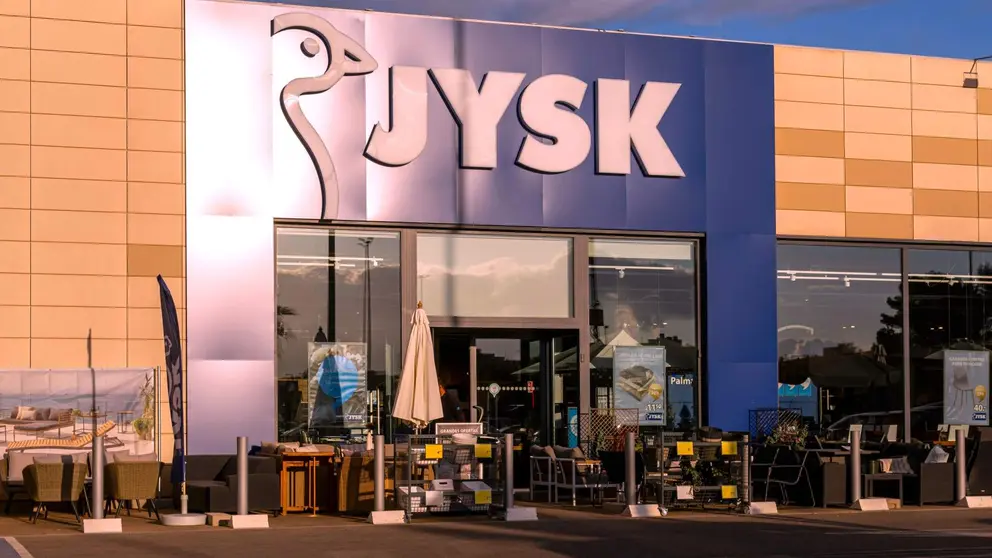 Comercio de muebles JYSK