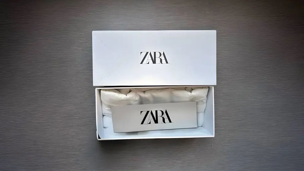 Caja de gafas de sol de la firma Zara