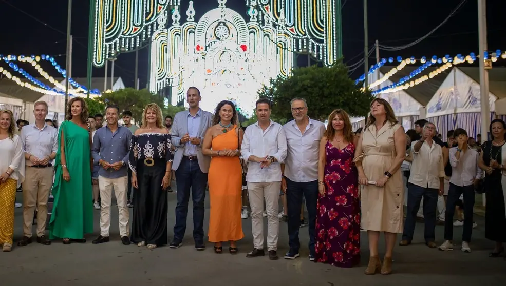 La alcaldesa Pilar Miranda ha presidido el encendido del alumbrado