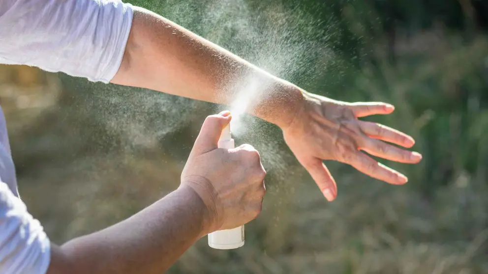 Spray desinfectante para piel transparente Deliplus de Mercadona
