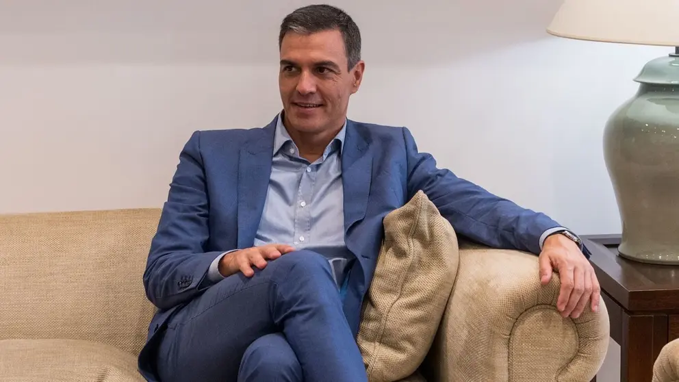 Pedro S&aacute;nchez, en el sill&oacute;n del Palacio de la Moncloa