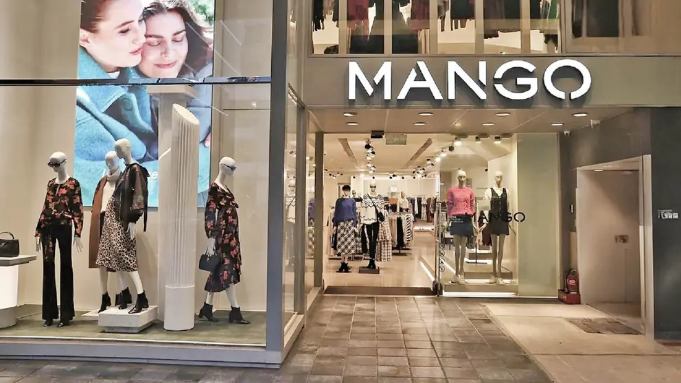Escaparate de Mango