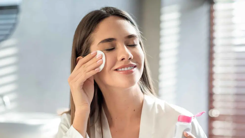 Agua micelar cara y ojos Facial Clean Deliplus de Mercadona