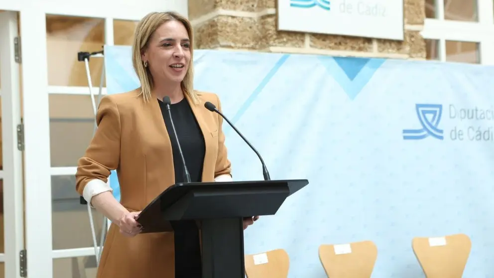 Almudena Mart&iacute;nez, presidenta de la Diputaci&oacute;n de C&aacute;diz