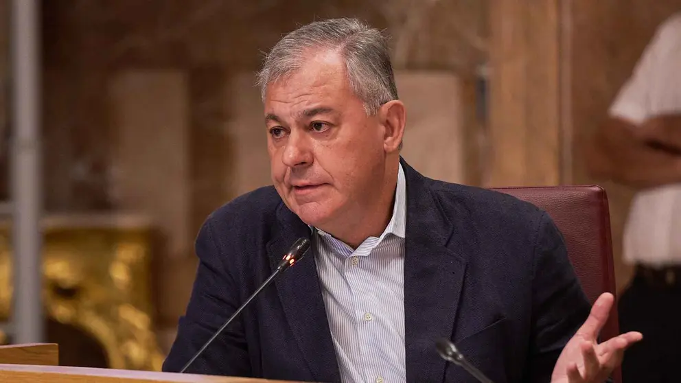 Jos&eacute; Luis Sanz durante el Pleno Extraordinario del Ayuntamiento de Sevilla | Salvador L&oacute;pez Medina para El MIRA