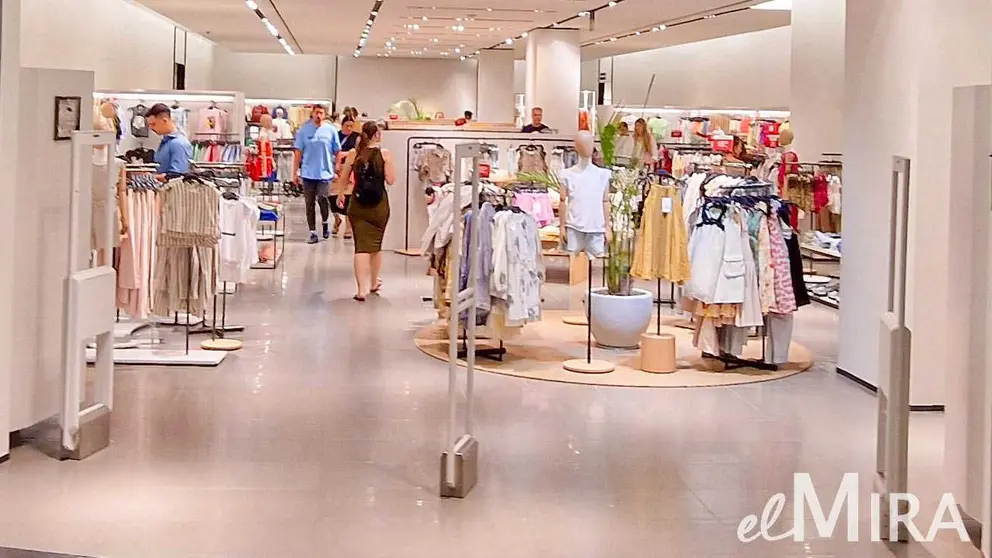 Interior tienda Zara, Jerez