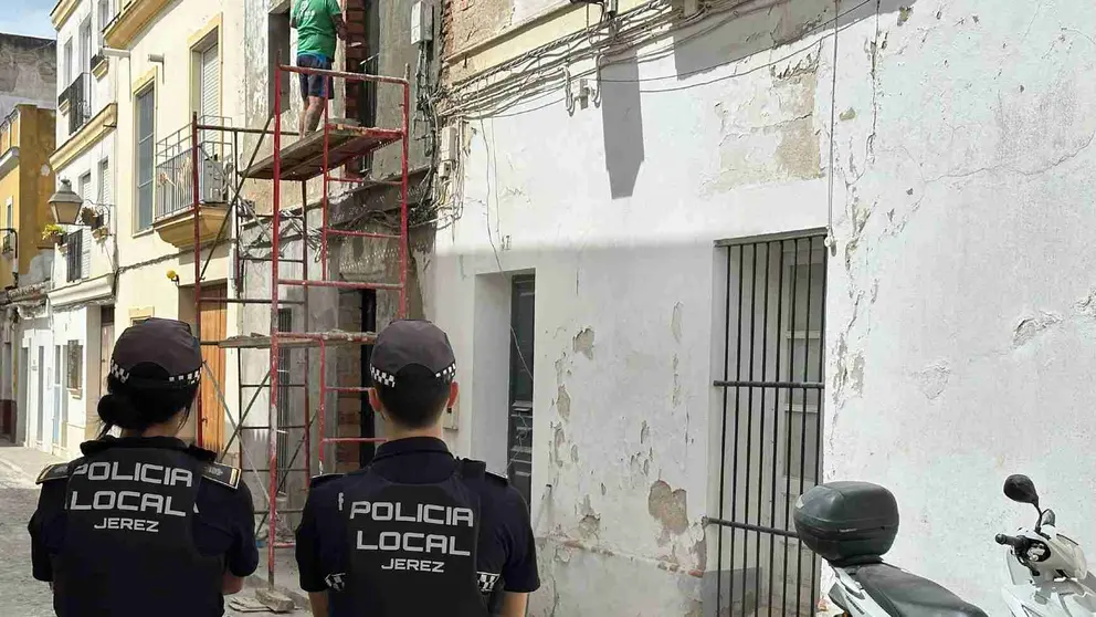 Actuaci&oacute;n en la calle Honsario