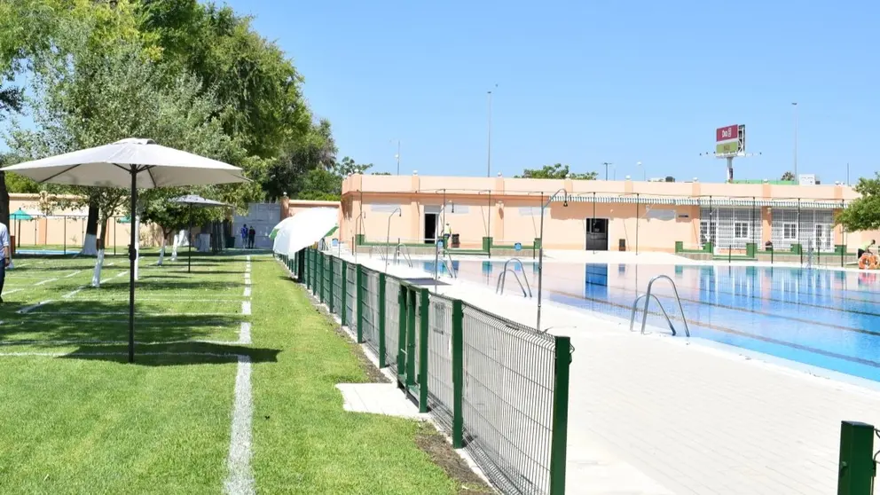 Piscina municipal de Los Palacios y Villafranca