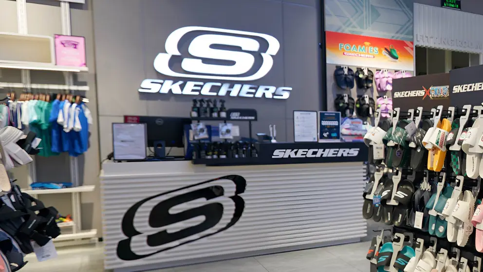 Caja de tienda de Skechers