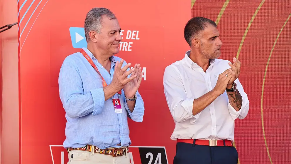 Jos&eacute; Luis Sanz, alcalde de Sevilla en La Vuelta | Salvador L&oacute;pez Medina para El MIRA